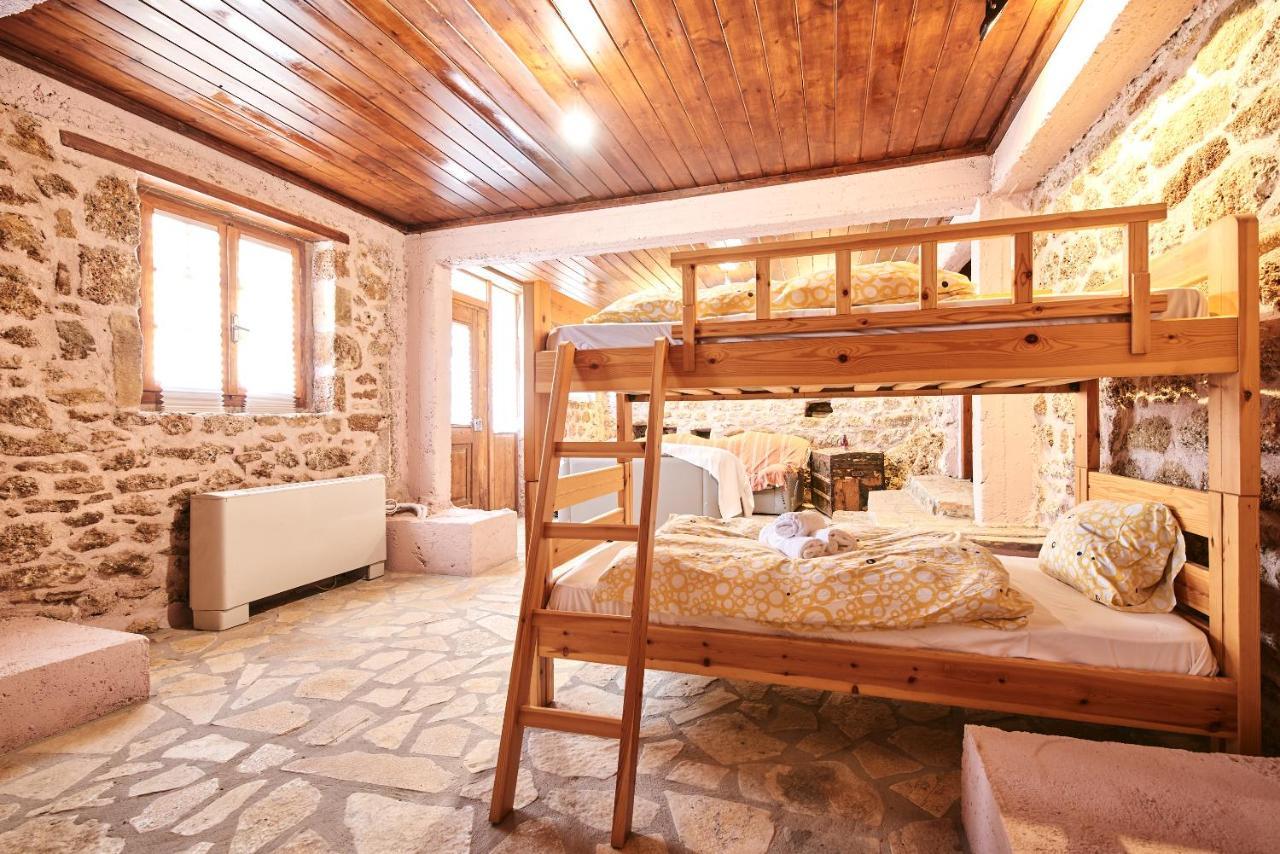 Elisson Hostel Krioneri  Екстер'єр фото